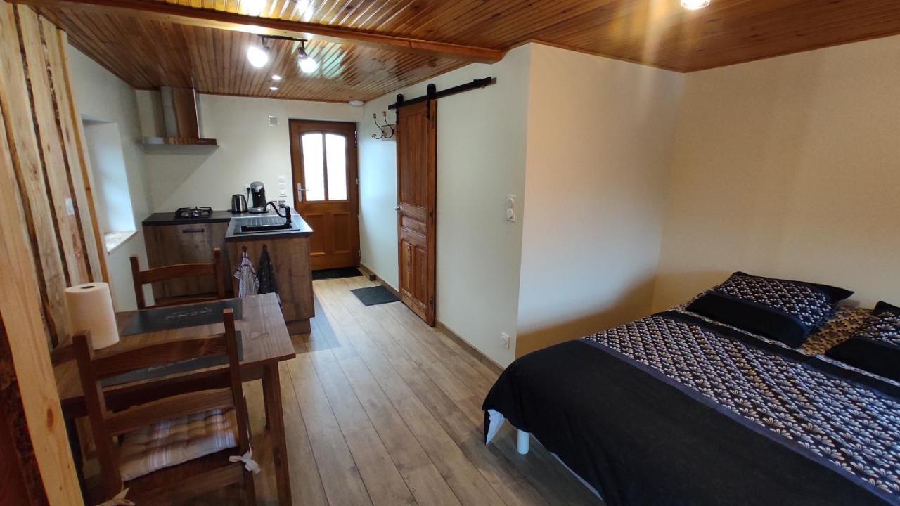 Studio Chaleureux Dans Les Monts Du Forez Verrieres-en-Forez Kültér fotó